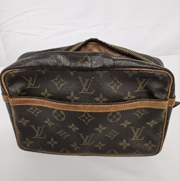 Louis Vuitton Brown Monogram Men's Bag - Picture 12 of 17